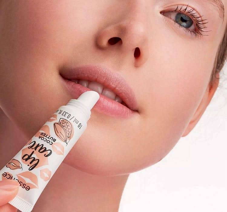 Масло для губ lip care Cocoa Butter 2