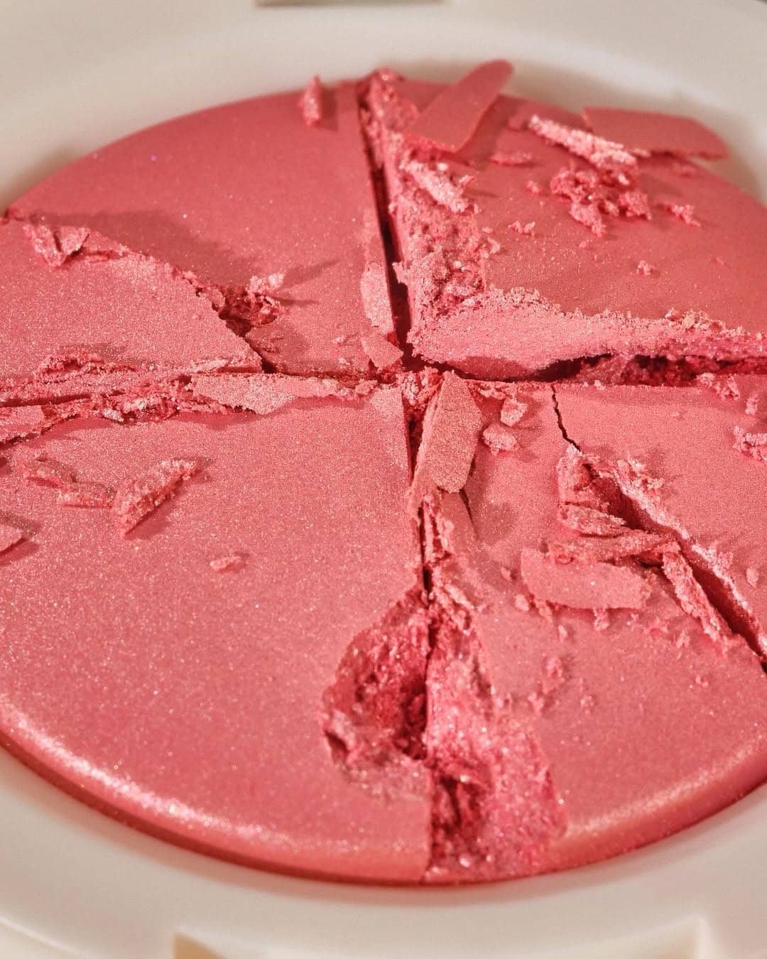 Румяна запеченные Soft Glam Baked Blush, 010 On Cloud Pink 3