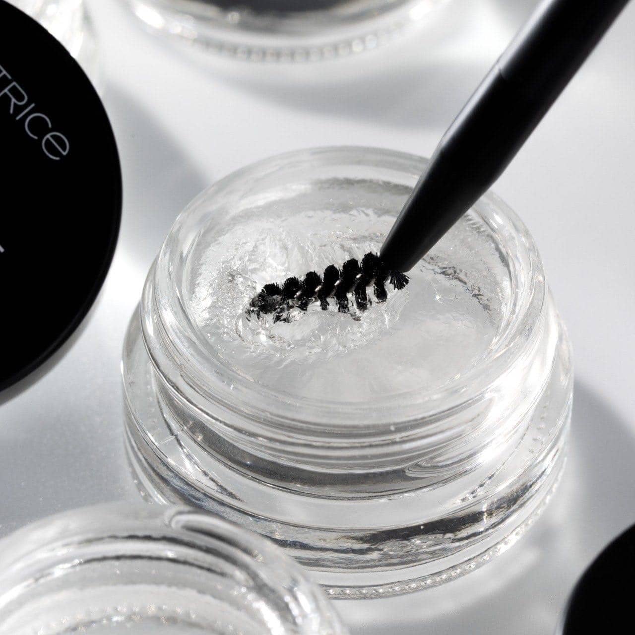 Гель для бровей Lift & Laminate Brow Gel 010 2