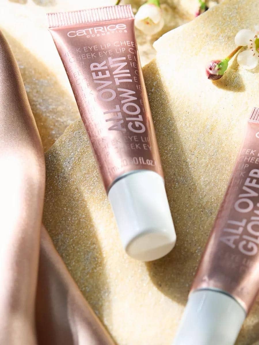 Многофункциональный тинт для глаз, губ и лица All Over Glow Tint, 020 Keep Blushing 5