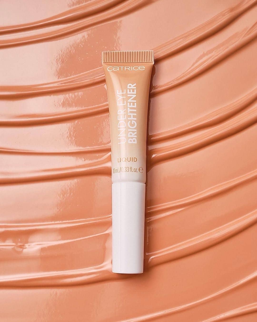 Корректор для области вокруг глаз жидкий Under Eye Brightener Liquid, 020 Warm Nude 1