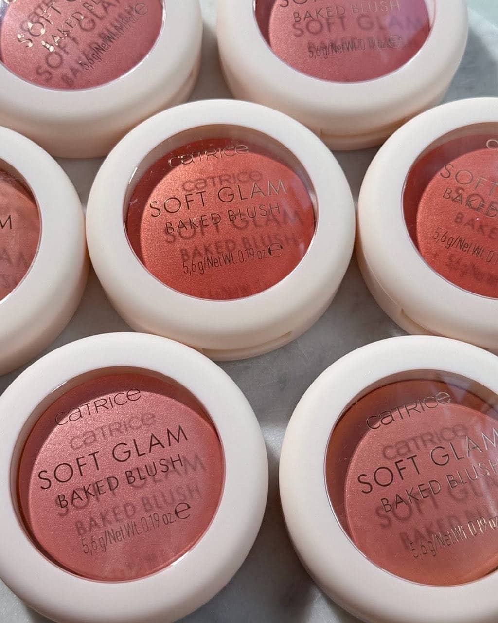 Румяна запеченные Soft Glam Baked Blush, 020 Peachy Breeze 6